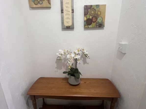 211 Rose Pl, Kalamazoo, MI 49001