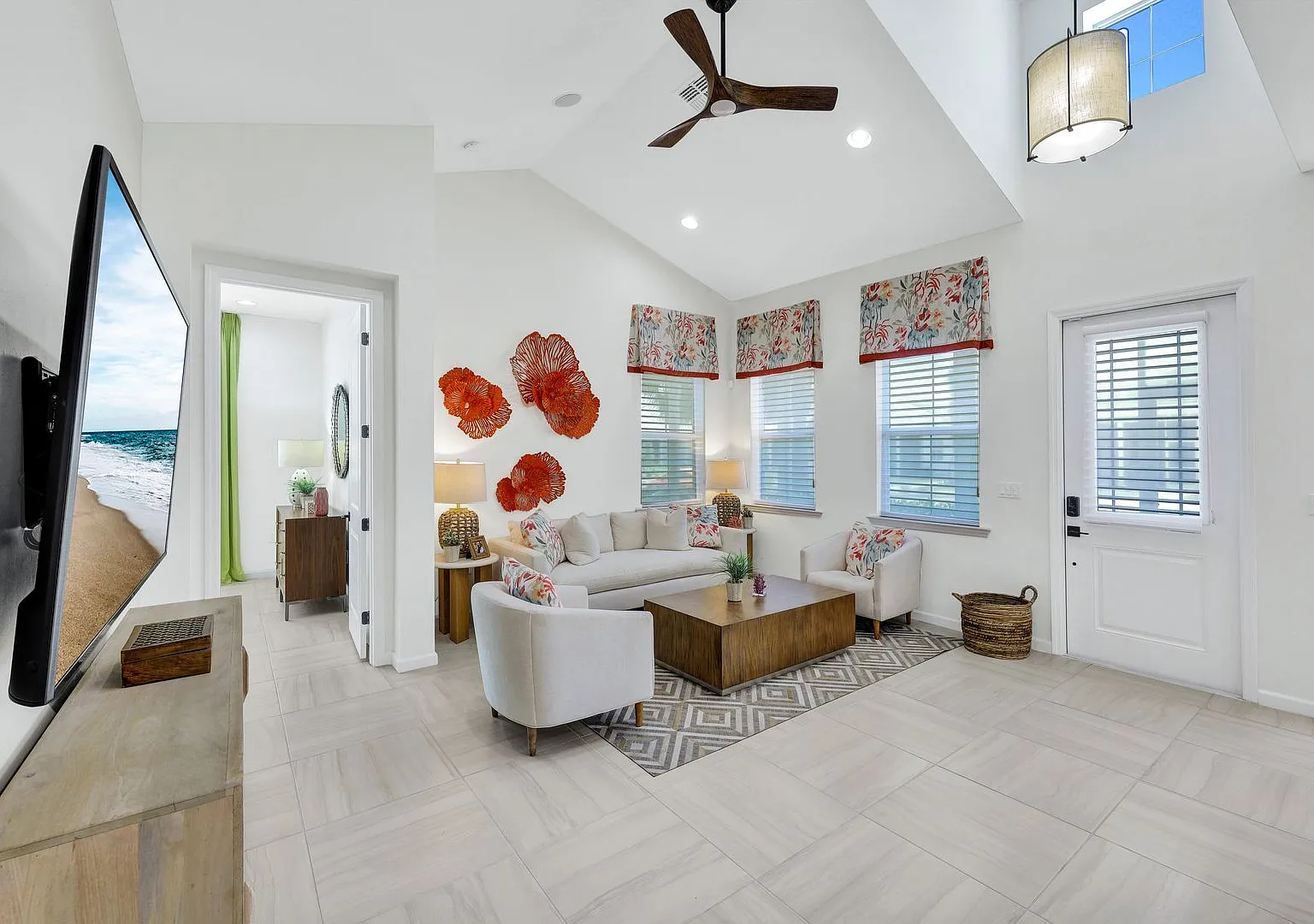 2 bed, 1387 sqft, $4,400 — Photo 4