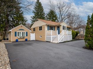 16 Robin Rd, Westborough, MA 01581
