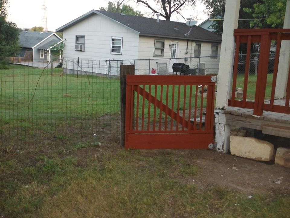 2nd image of 1400 8th Ave