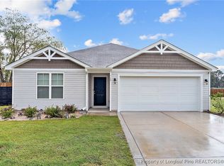 713 Caelin Farms Rd, Spring Lake, NC 28390