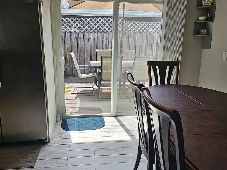1224 E Powhatan Ave — Photo 6