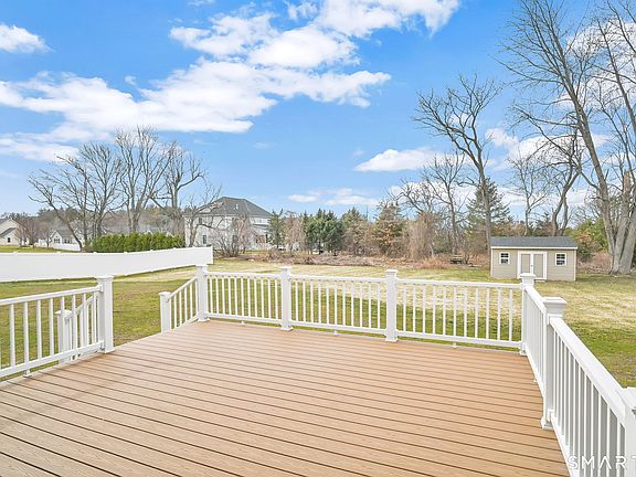 3rd image of 36 Cardinal Way