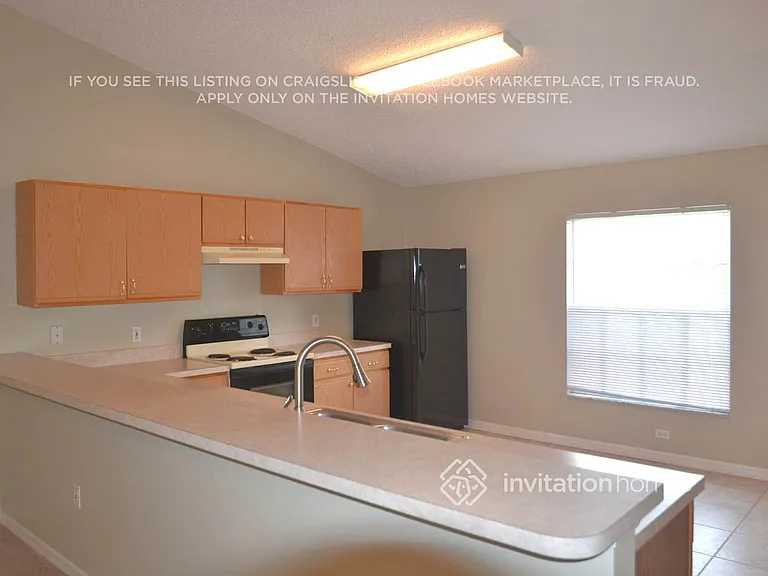 782 Superior St — Photo 3