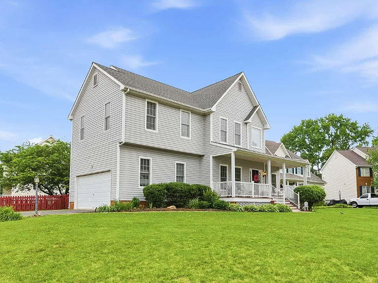607 Green Garden Cir — Photo 3