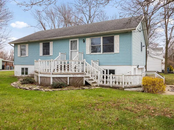 402 Snow Ct, Sandusky, OH 44870