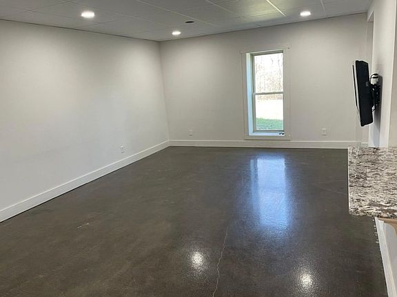 4th image of 3089 Pandapas Pond Rd #B