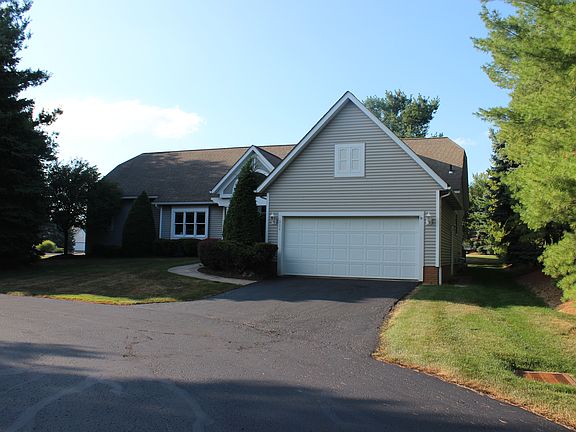 2nd image of 111 Barkwood Dr