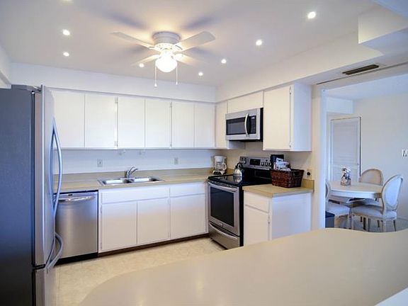 5th image of 1 Benjamin Franklin Dr APT 35