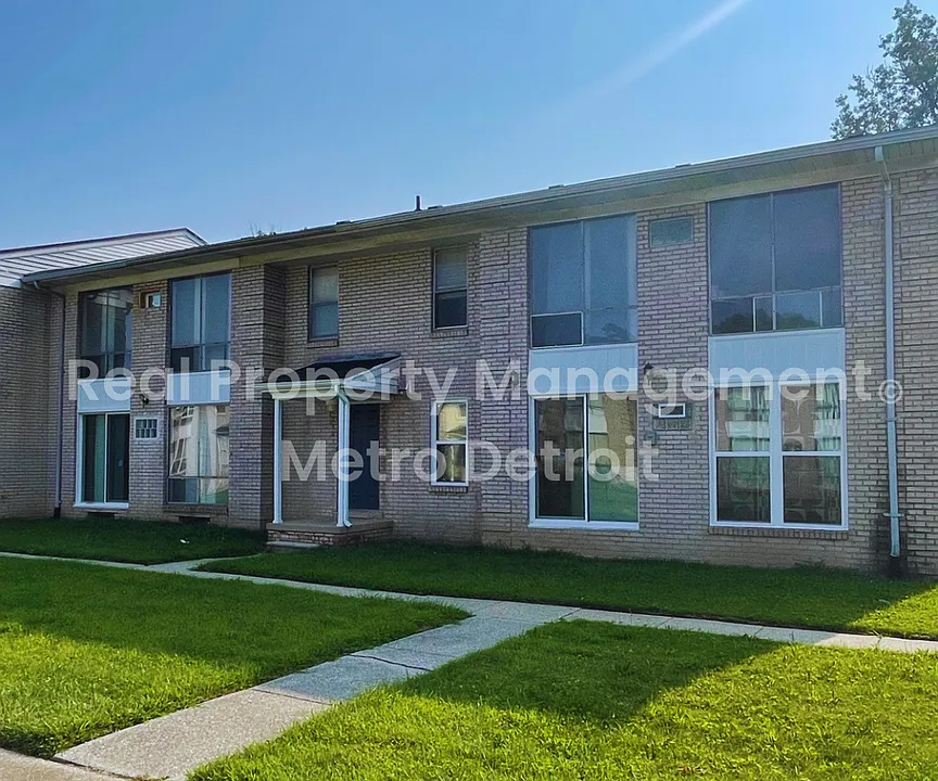 22148 Dante St #211