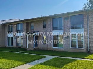 22148 Dante St APT 211, Oak Park, MI 48237