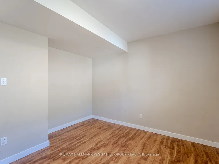67 Iris Dr #LOWER — Photo 7