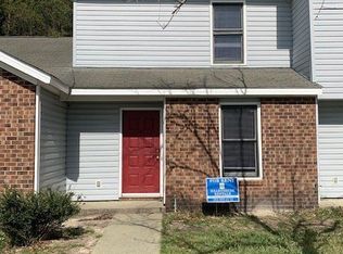 810 Bs Bbq Rd, Greenville, NC 27834