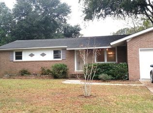 1073 Honeysuckle Ln, Charleston, SC 29412