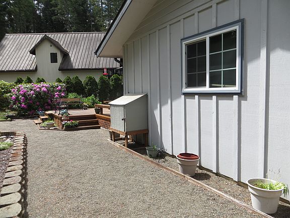 Looking towards back deck