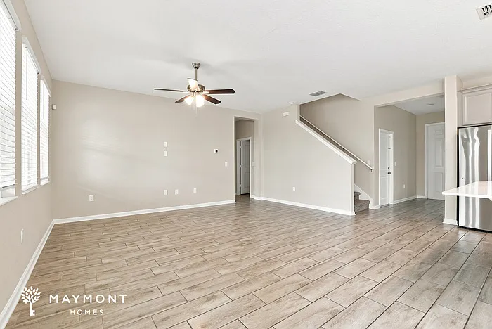 1693 Chatsworth Cir — Photo 4