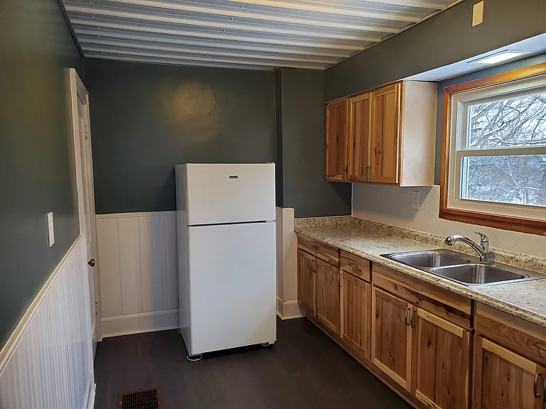 1021 Central Avenue Ext #2 — Photo 4