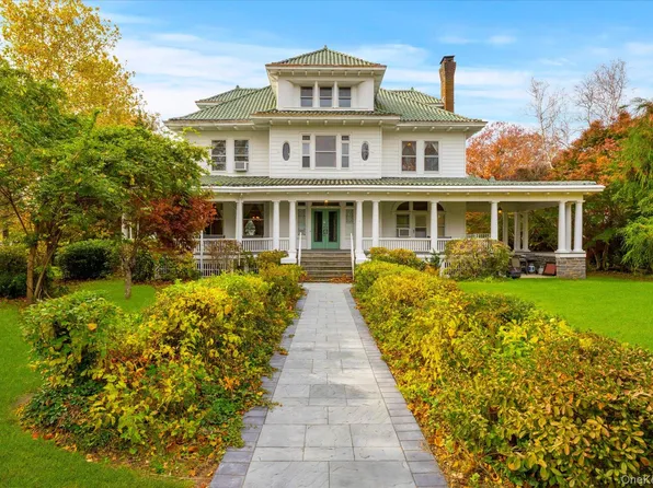 121 S Jamesport Avenue, South Jamesport, NY 11970