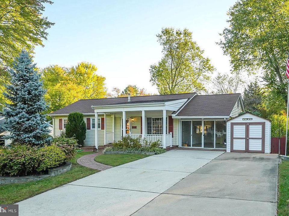 1st image of 4917 Poplar Dr