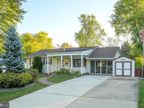 4917 Poplar Dr, Alexandria, VA 22310