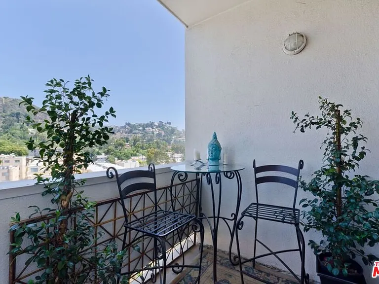 7250 Franklin Ave #901 — Photo 37