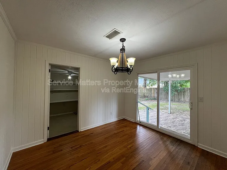 3543 Bayou Blvd — Photo 9