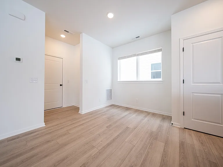 1111 149th St W — Photo 11