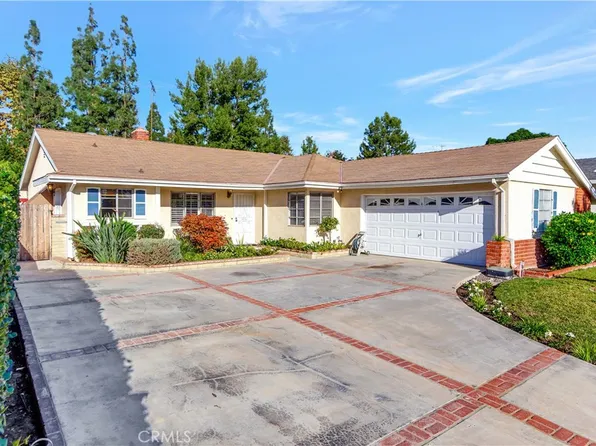 12725 Meadow Green Rd, La Mirada, CA 90638