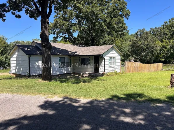 500 Gillette Ave, Arkoma, OK 74901