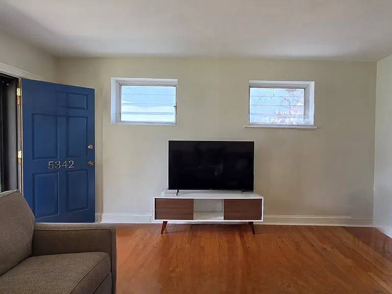 5342 Daggett Ave — Photo 4