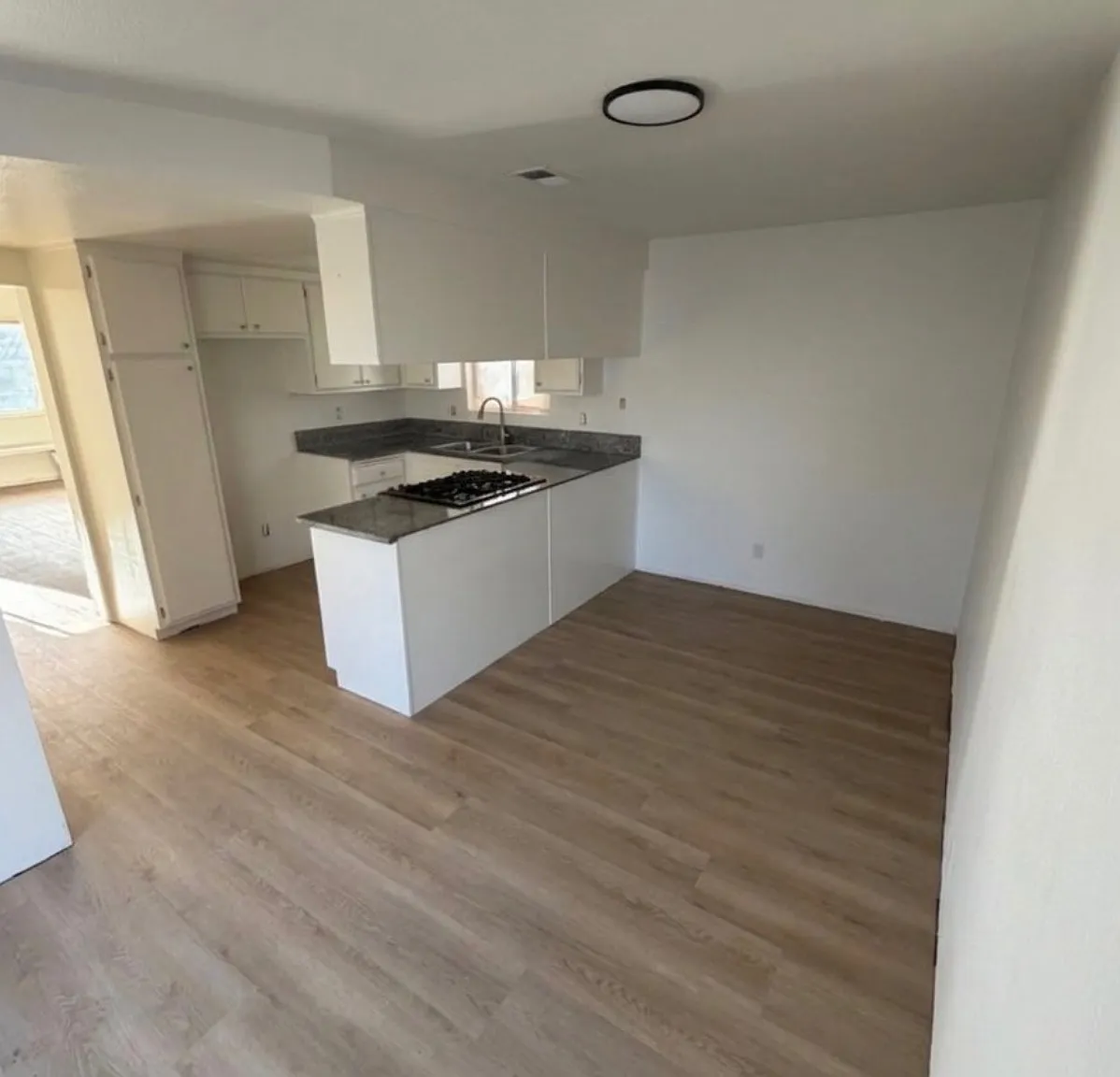 2 bed, 1.5 bath, 1200 sqft, $2,850 — Photo 2