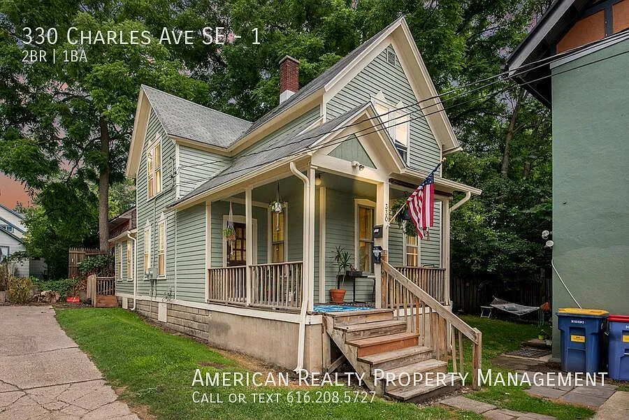 330 Charles Ave SE — Photo 1