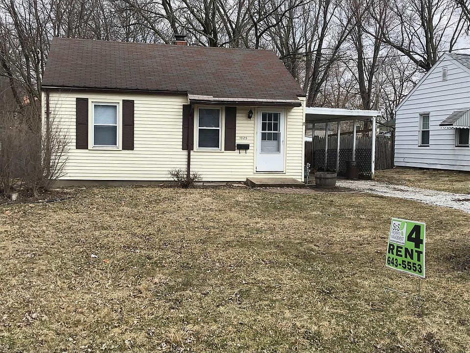 1st image of 1025 W Crestwood Dr