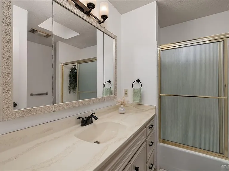 428 Vermont Ave — Photo 17
