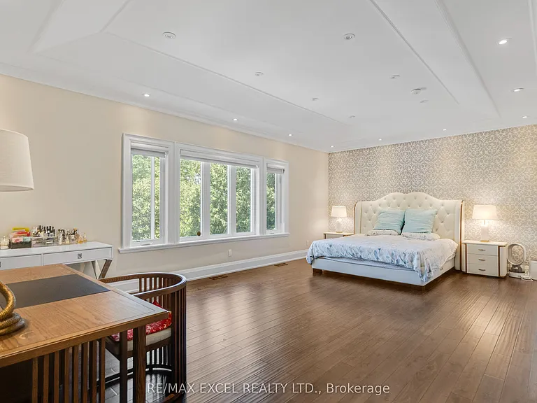 49 Kenton Dr — Photo 20