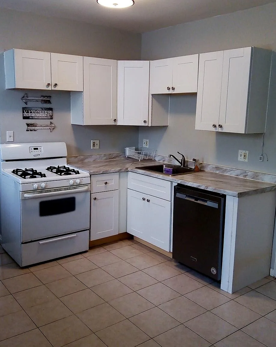 1500 W Thomas St — Photo 4