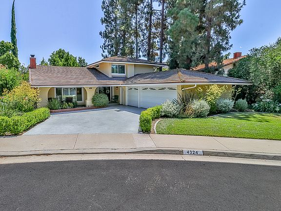 2nd image of 4324 Abbington Ct