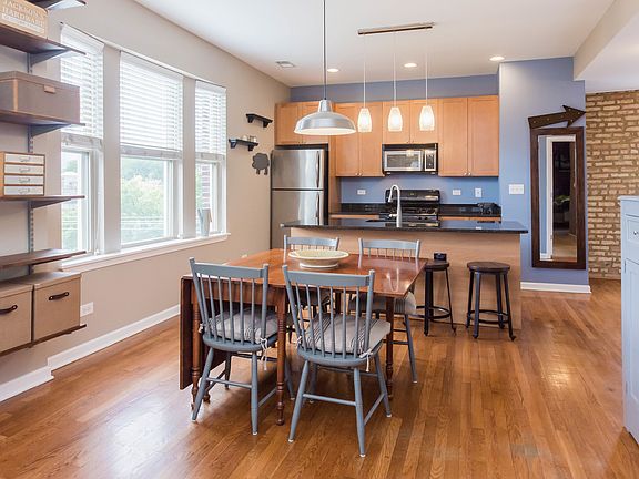 5th image of 3410 W Belden Ave #3