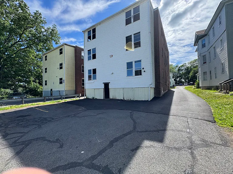161-1 S Wilcox St #1S — Photo 9