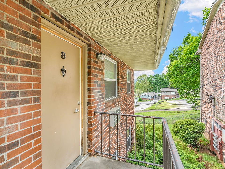 1st image of 2720 Holbrook Dr NE #17698368