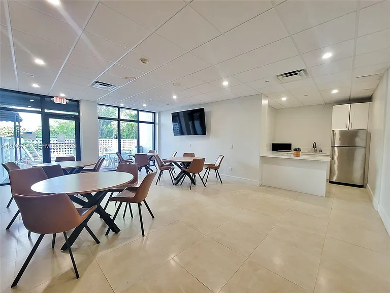 77 Crandon Blvd #2B — Photo 35