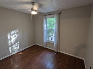 1106 Floyd Pl, Herndon, VA 20170