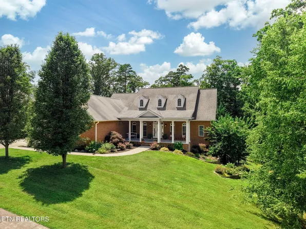 2201 Majestic Cir, Dandridge, TN 37725