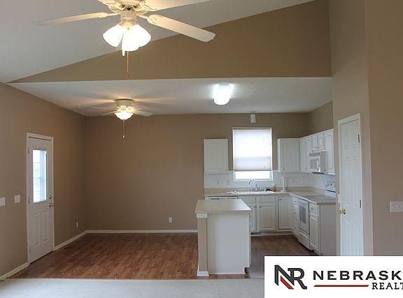 4th image of 14104 Kelly Dr