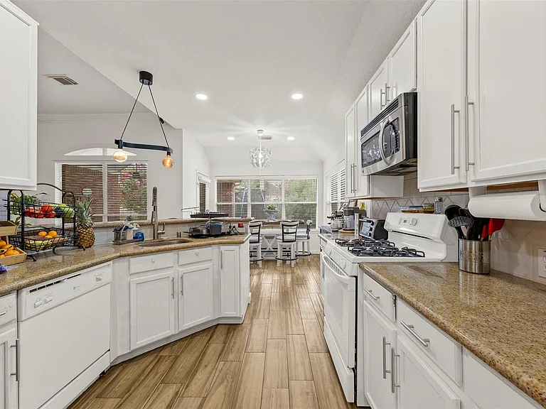 20703 Louetta Woods Dr — Photo 15