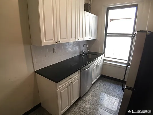 Rented by Sovereign Associates | media 7