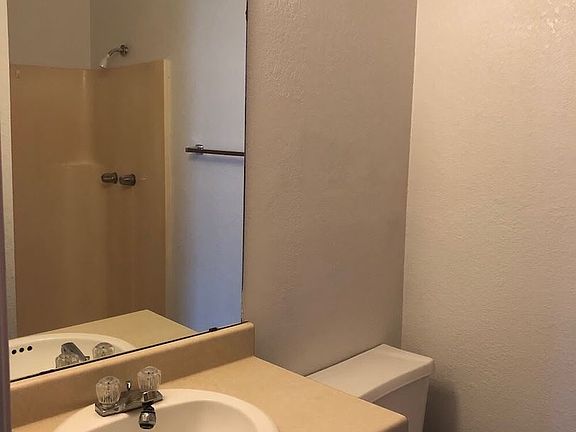 3rd image of 2508 Hidden Valley Dr