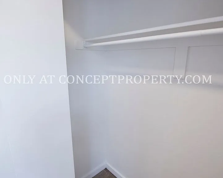 223 E 3rd Ave — Photo 80