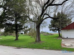 8241 & 8251 W County Road 28, Fostoria, OH 44830