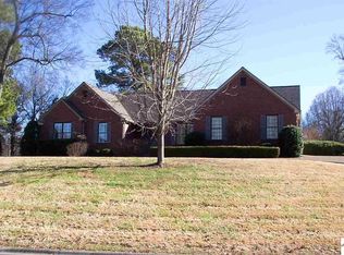 4300 Summer Hill Ct, Paducah, KY 42001